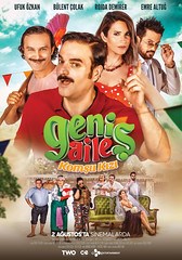 GENİŞ AİLE: KOMŞU KIZI